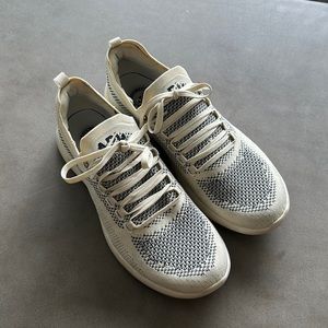 APL Techloom Breeze Sneakers (women’s)